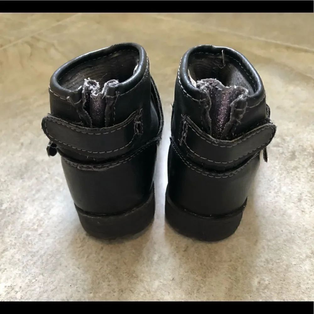 Carter’s black ankle boots size 6 good condition - Picture 2 of 5